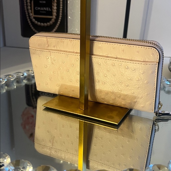 Kate Spade blush pink ostrich leather Large Bow zip round wallet - Picture 5 of 9